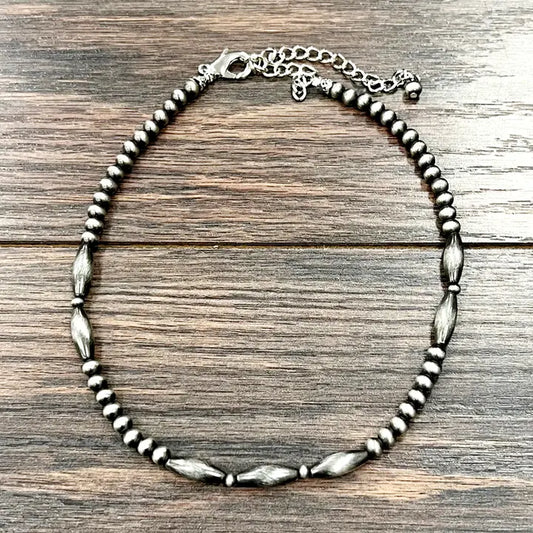 739514 15’’ Elongated Western Bead Necklace