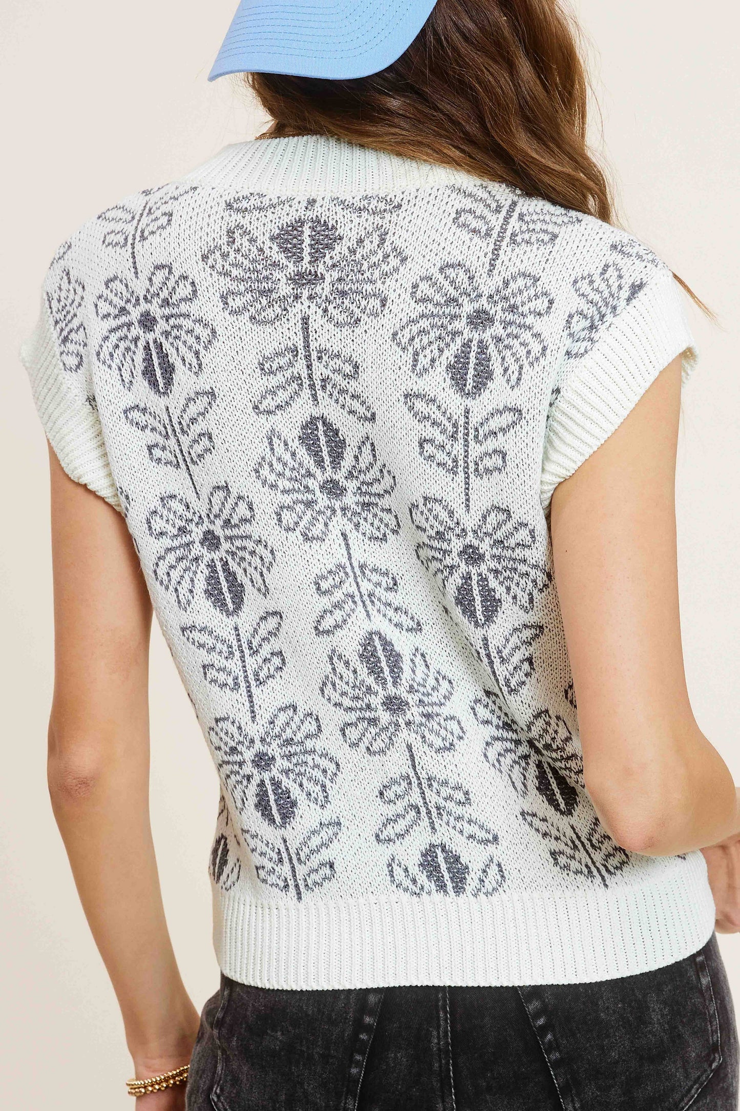 Outerwear Women’s Floral Sweater Vest MCS3587