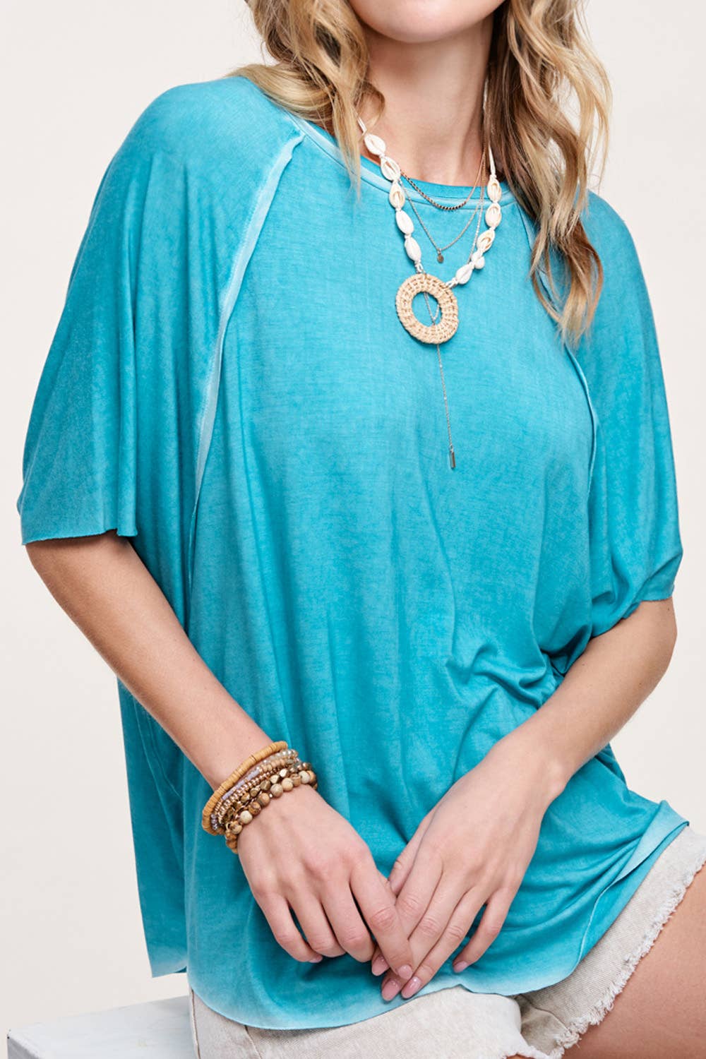 HBT7653 Dyed Fabric Round Neck Batwing Short Sleeve Women’s Shirts