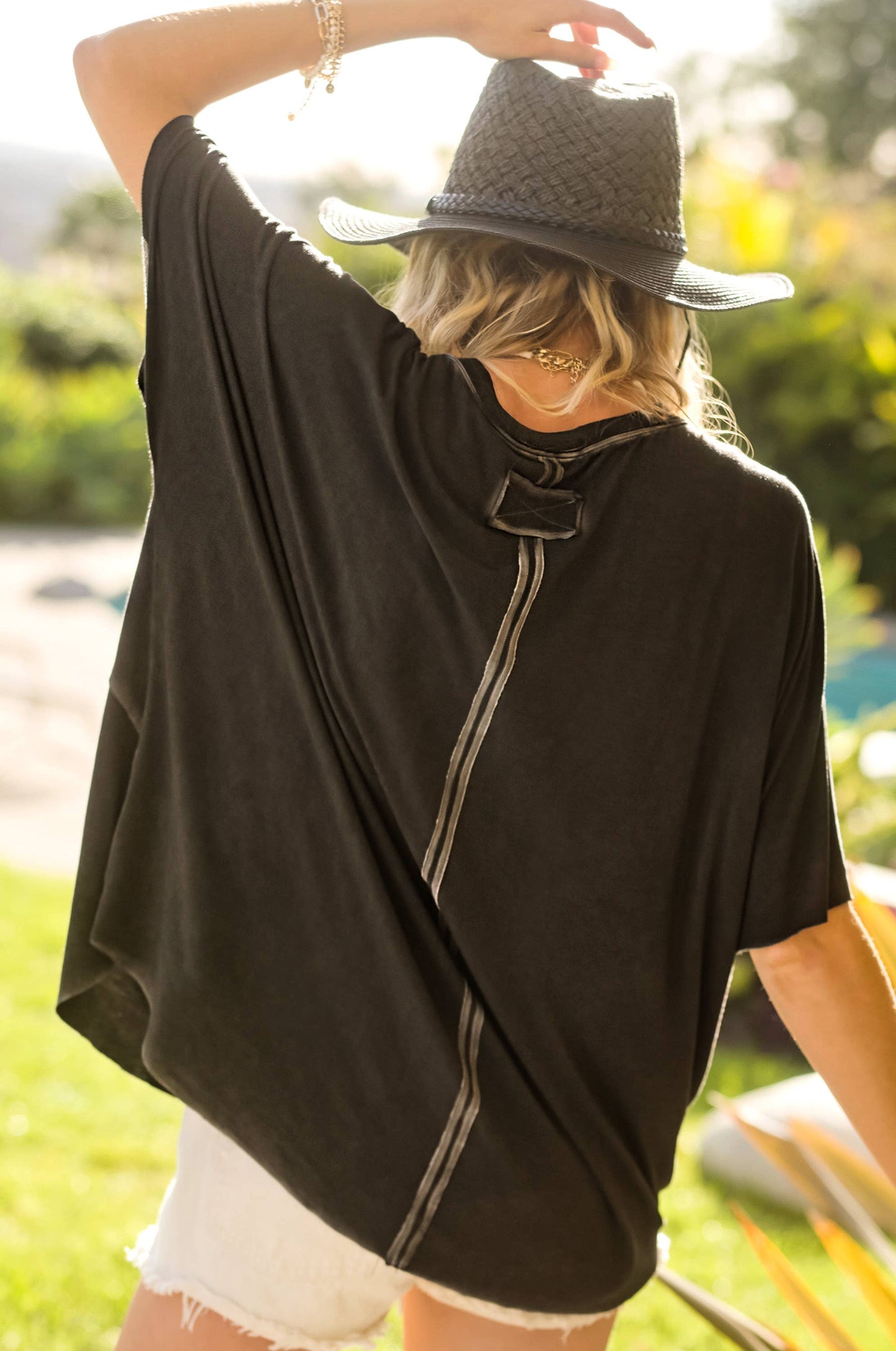 HBT7653 Dyed Fabric Round Neck Batwing Short Sleeve Women’s Shirts