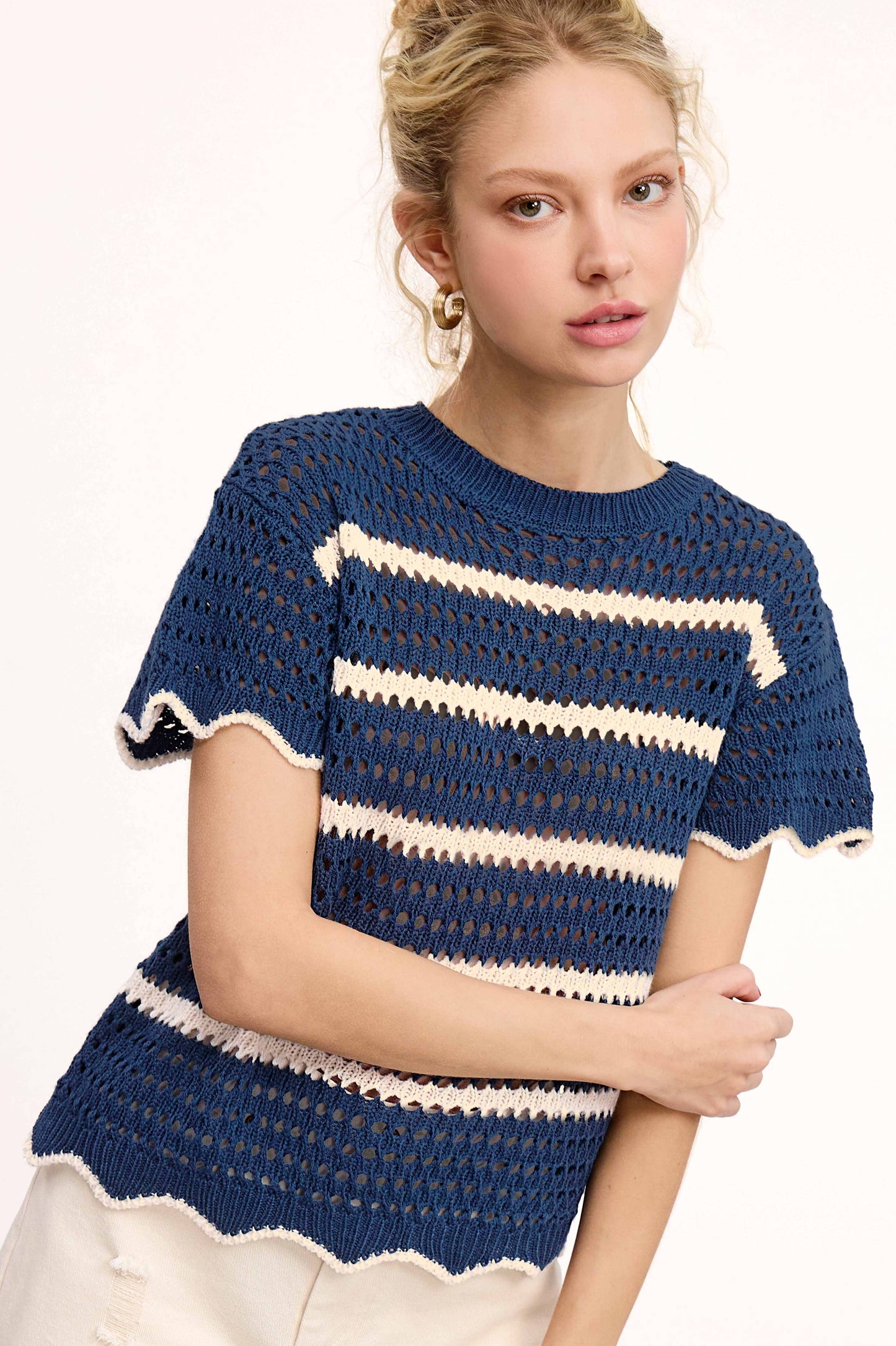 Outerwear Round Neck Scalloped Edge Short Sleeve Sweater MDS3603