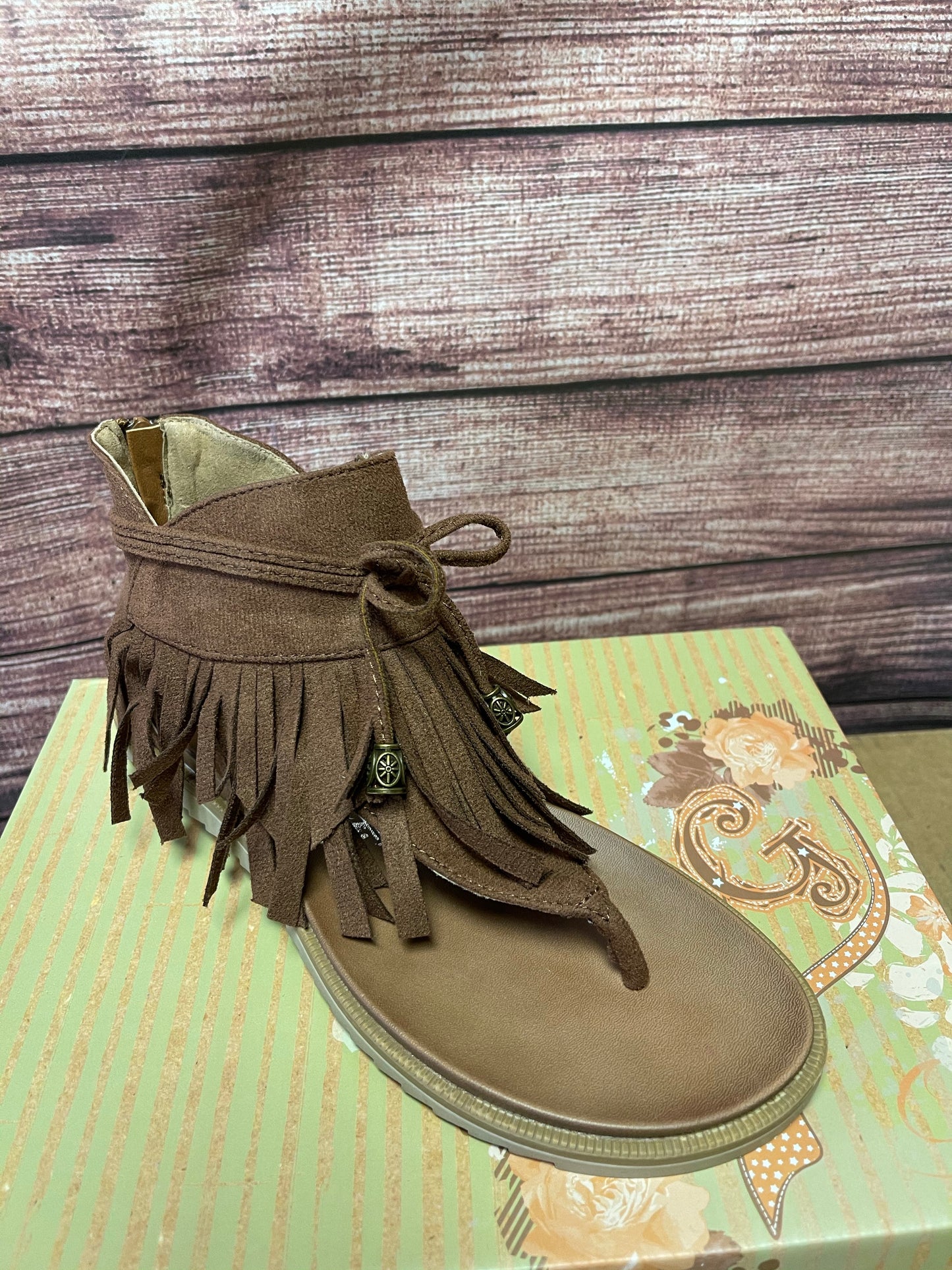 Women’s shoes fringed sandal VGSA019-251