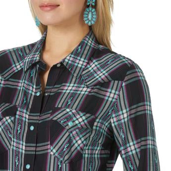 Shirts Women’s Wrangler L/S Turquoise Snap Retro Embroidered Plaid LW3013X