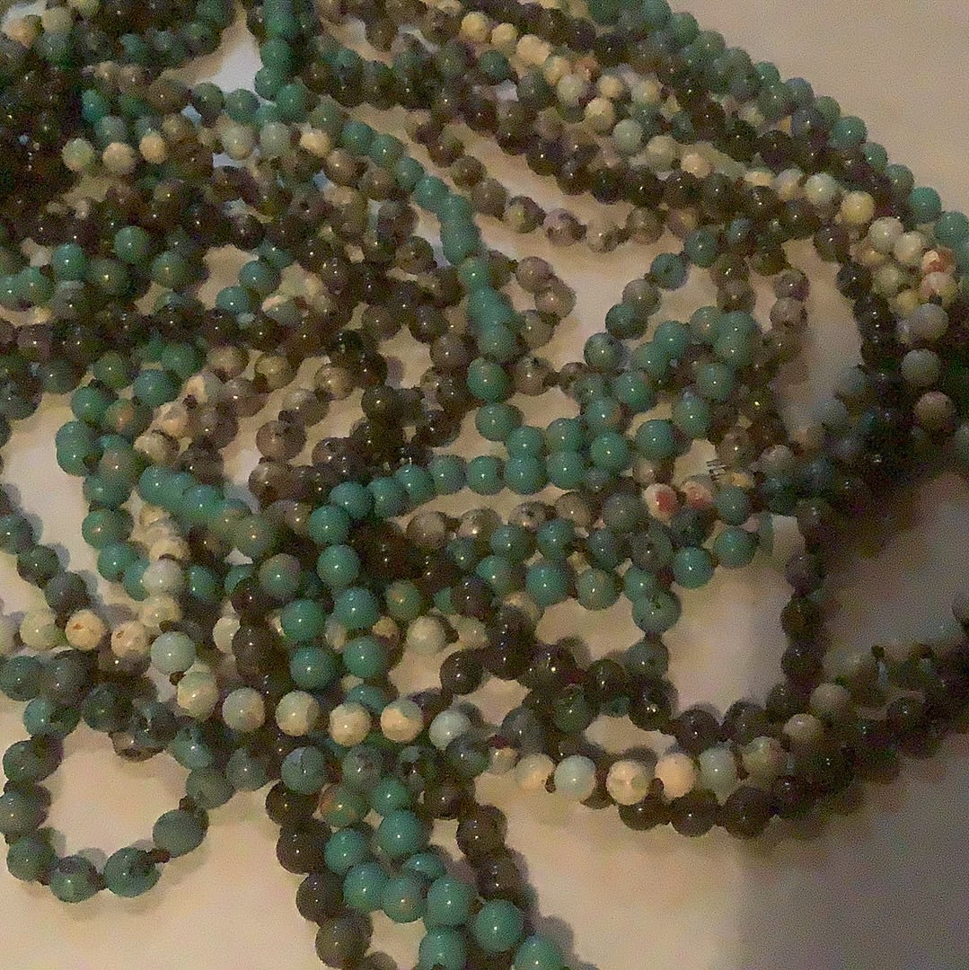 Multi color small stone bead necklace suo-ee