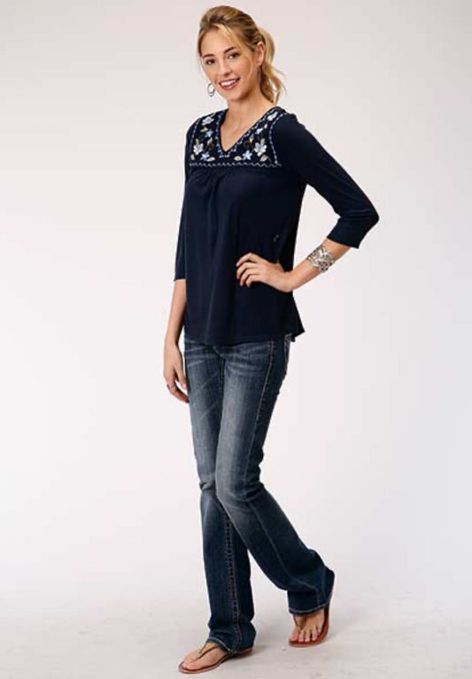 Shirts Women’s Roper embroidered top 03-039-0513–3060