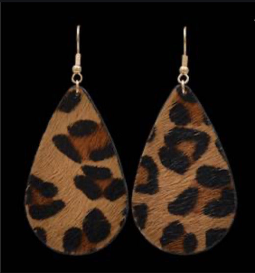 Jewelry Silver Strike Cheetah Print Earrings DE0475TG