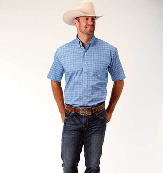 Shirts Men’s light blue short sleeve roper